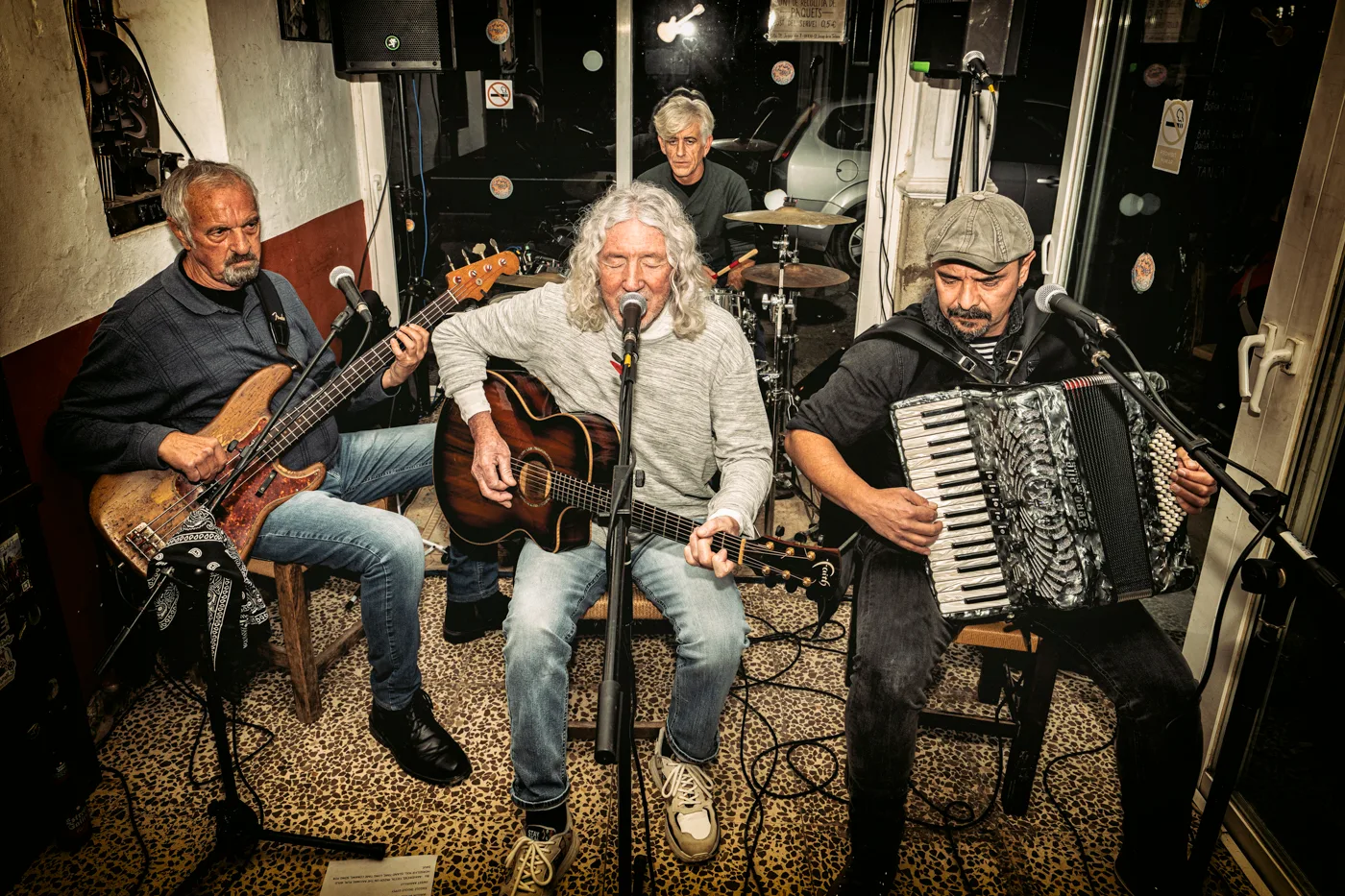The Moonshine Band bring another Saturday of Irish folk to the Can Jordi terrace