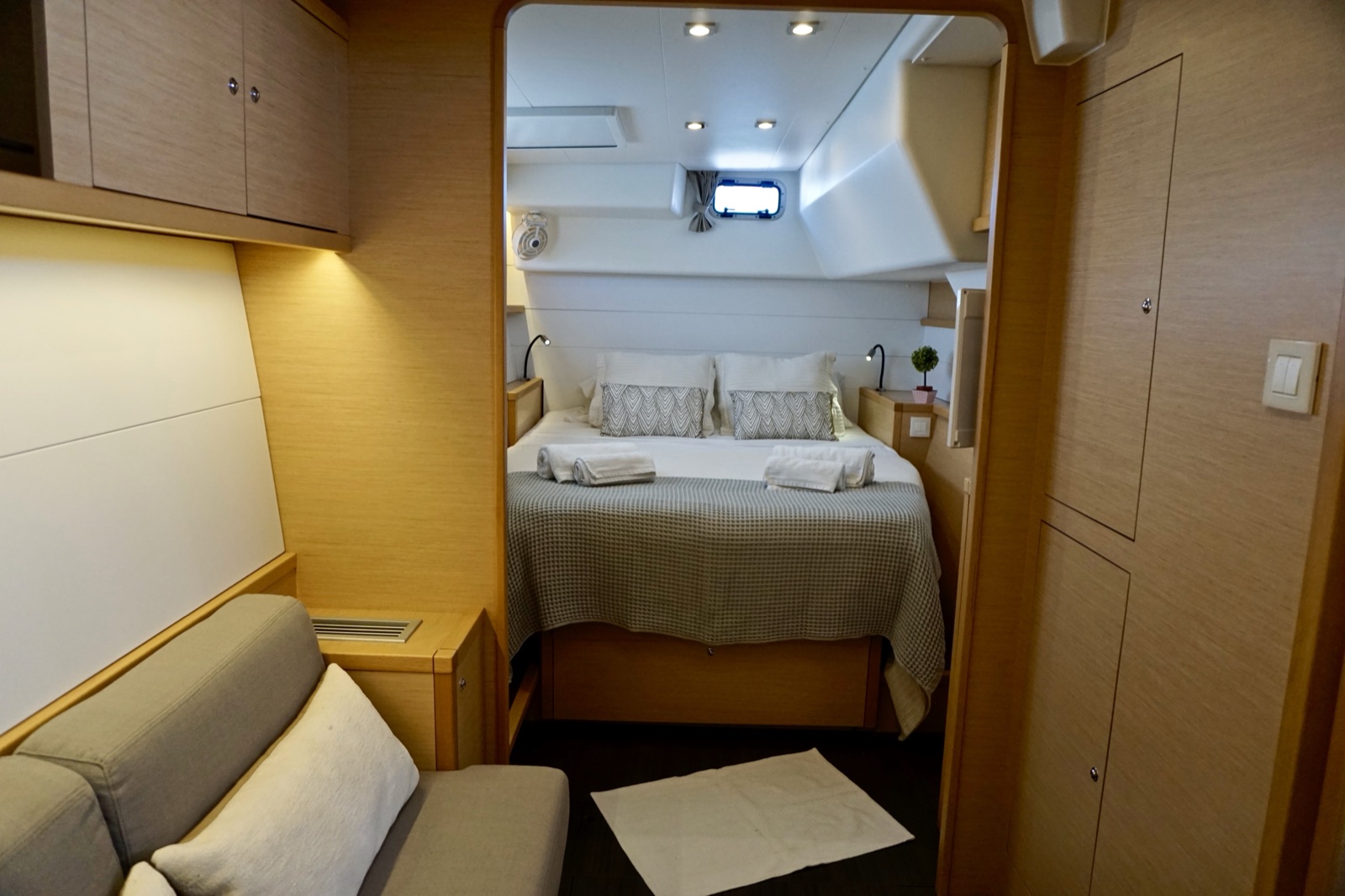 Lagoon 450 "Oneno" (Owner Version) 4